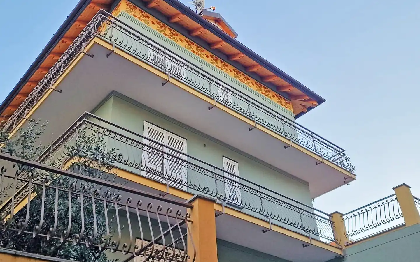 Appartement clé en main avec espaces extérieurs à quelques pas de la mer à Celle Ligure