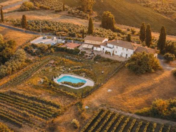 IB 767 Вилла между Луккой и Флоренцией с бассейном