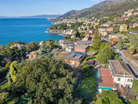 IB 782 Villa med pool og havudsigt i Pieve Ligure