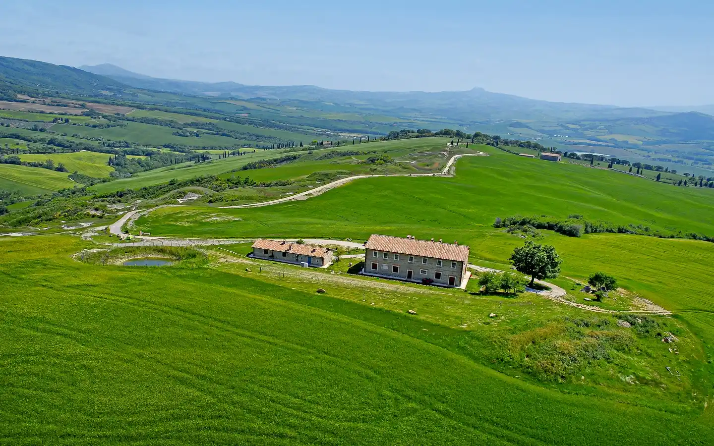 Престижный фермерский дом с панорамным видом в Пьенце