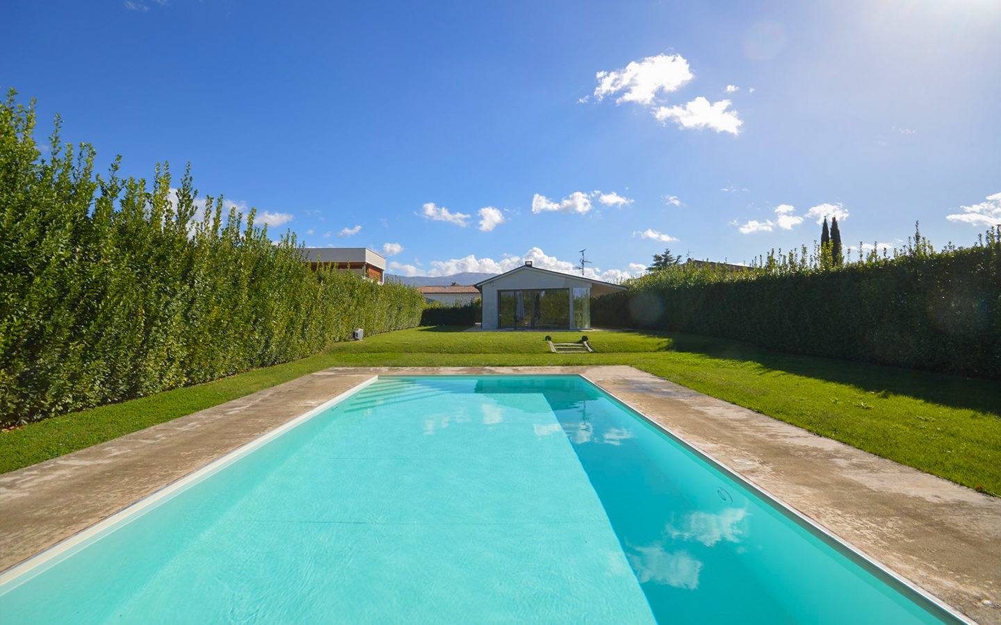 Moderne villa med pool og hjemmeautomatisering i Foligno, Umbrien