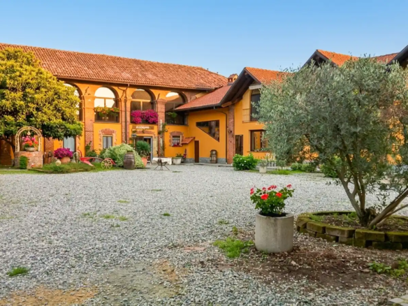 IB 798 Gods med park nær Torino (1)